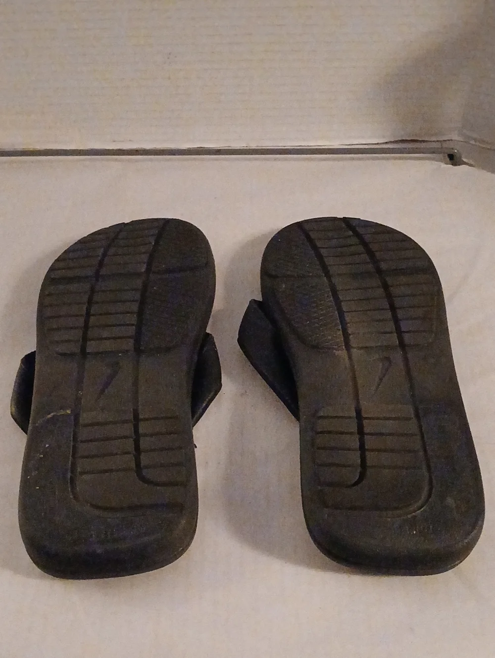 Nike Black Leather Thong Sandals
